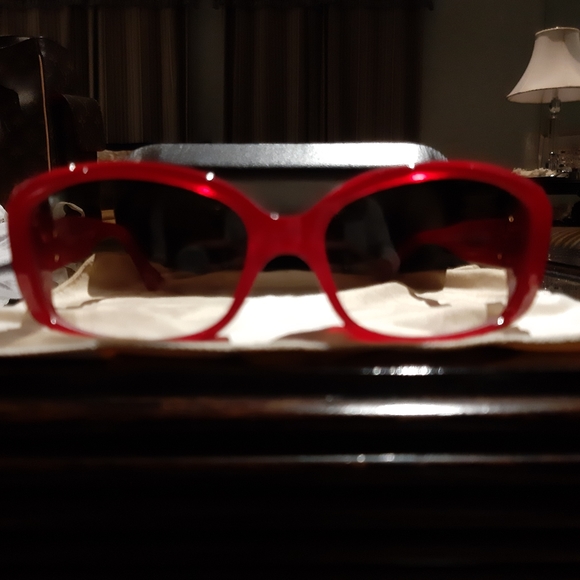 Red Glitter Louis Vuitton Sunglasses - Picture 2 of 5